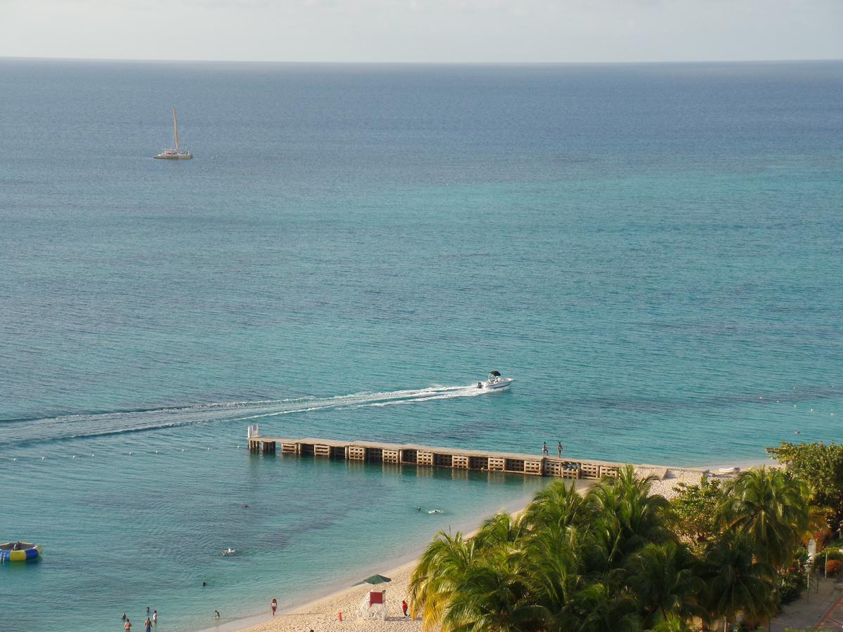 Beach Condos -Montego Bay Club Beach Resort ภายนอก รูปภาพ