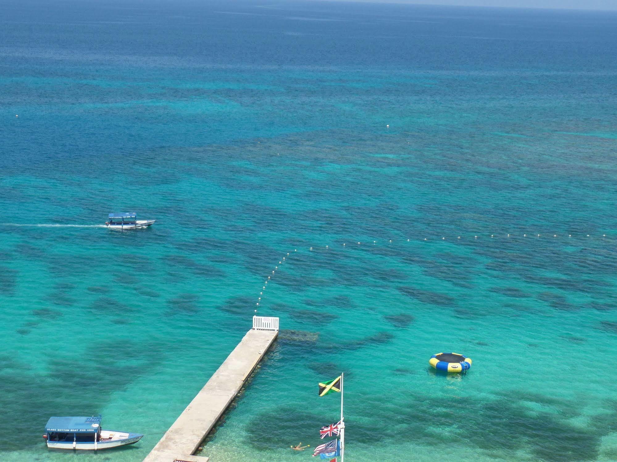 Beach Condos -Montego Bay Club Beach Resort ภายนอก รูปภาพ