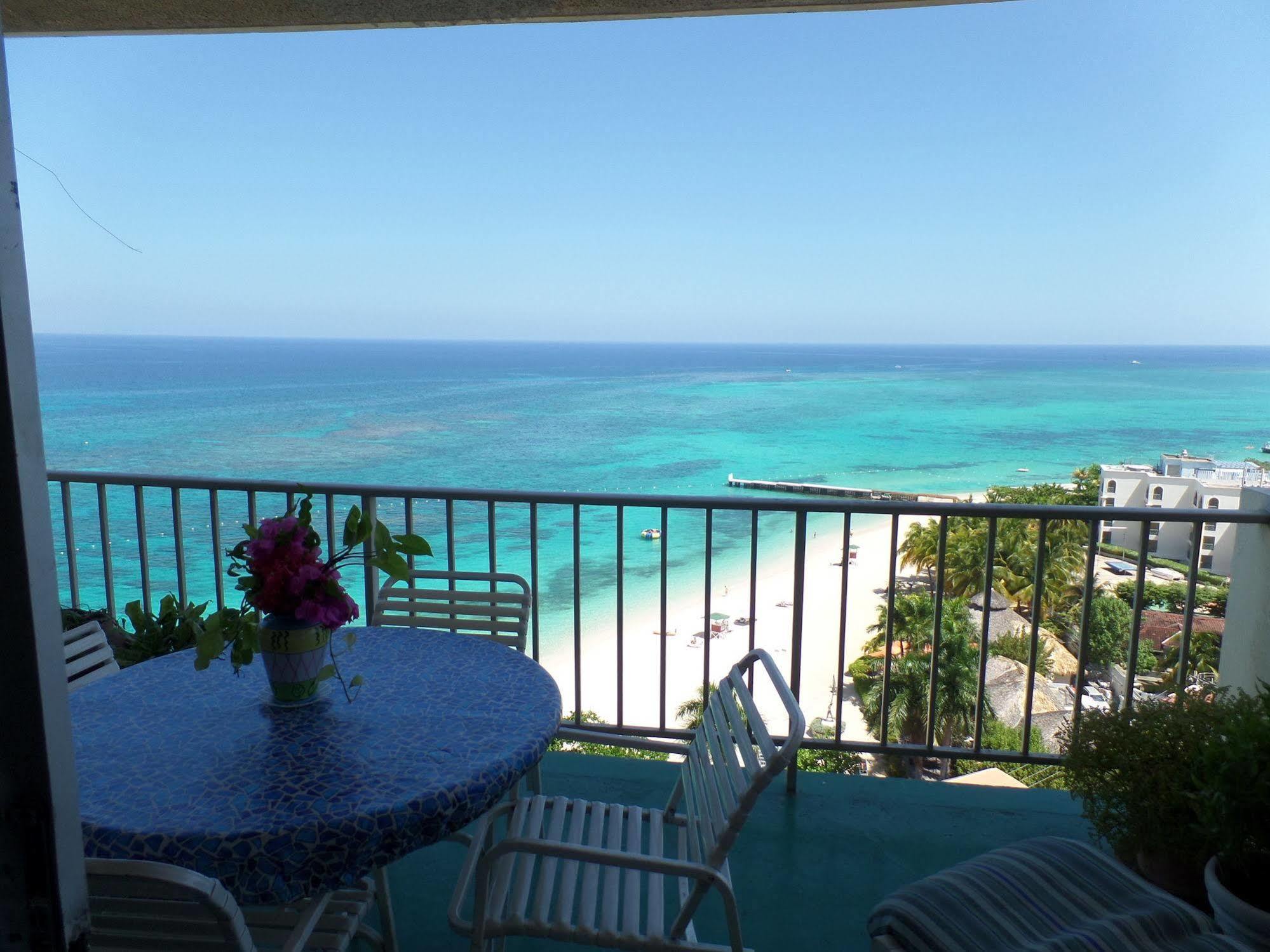 Beach Condos -Montego Bay Club Beach Resort ภายนอก รูปภาพ